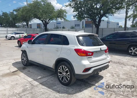 2018 Mitsubishi Outlander Sport 2.4 Se z USA, uszkodzony, nr VIN JA4AP3AW8JU020103